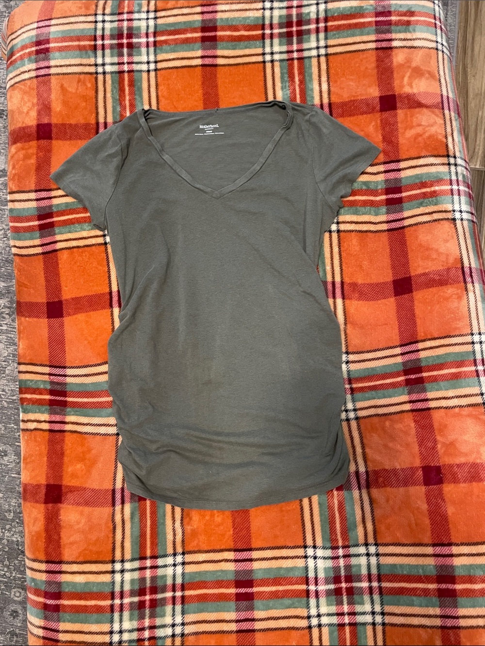 Size medium maternity tshirt bundle - Picture 6 of 7